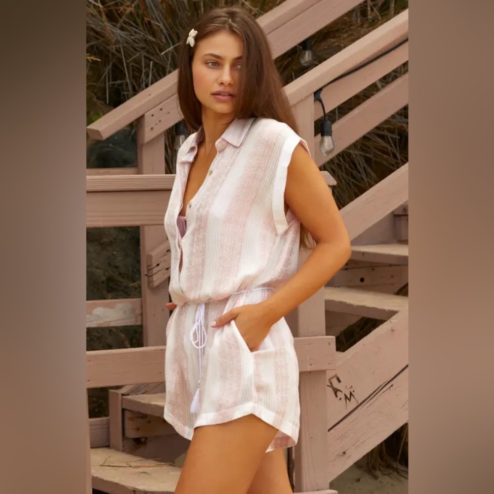 NWT S Isabella Rose Villa Metallic Cover-Up Romper